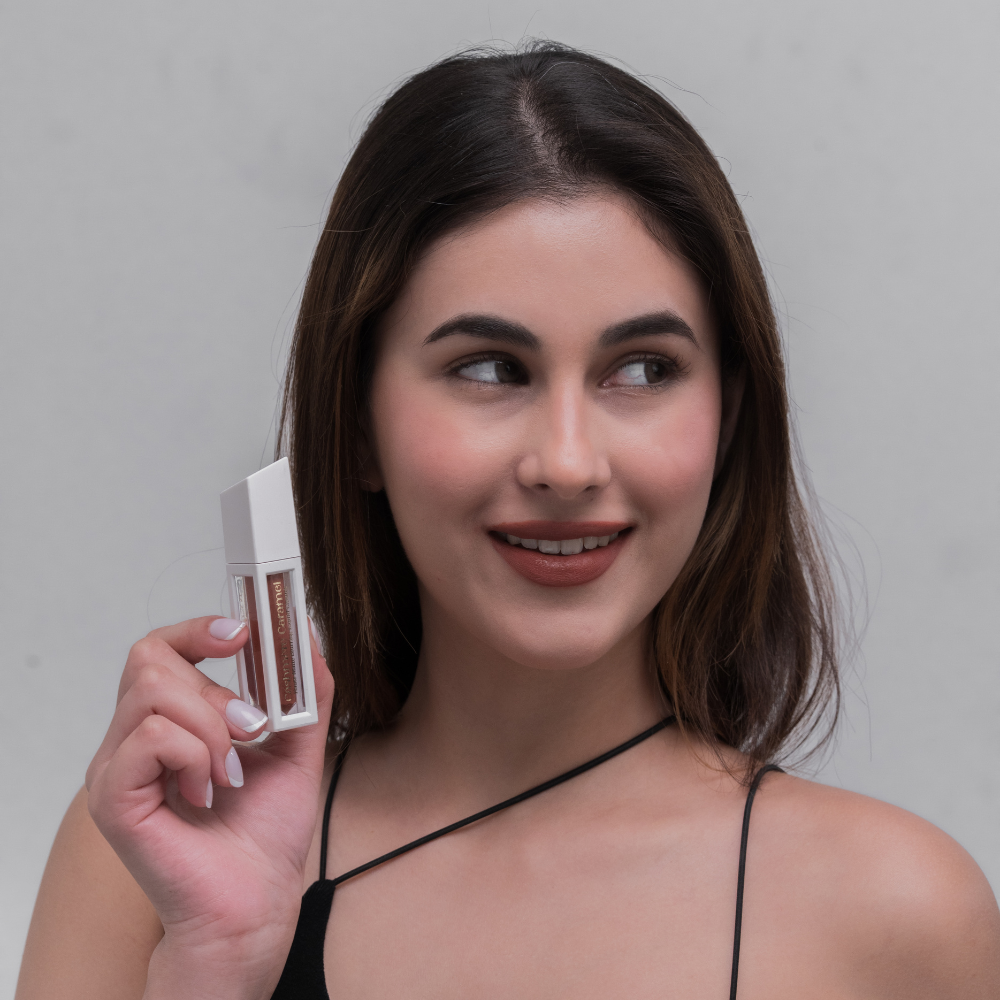 Cashmere Caramel: Haute Matte Blurring Liquid Lipstick